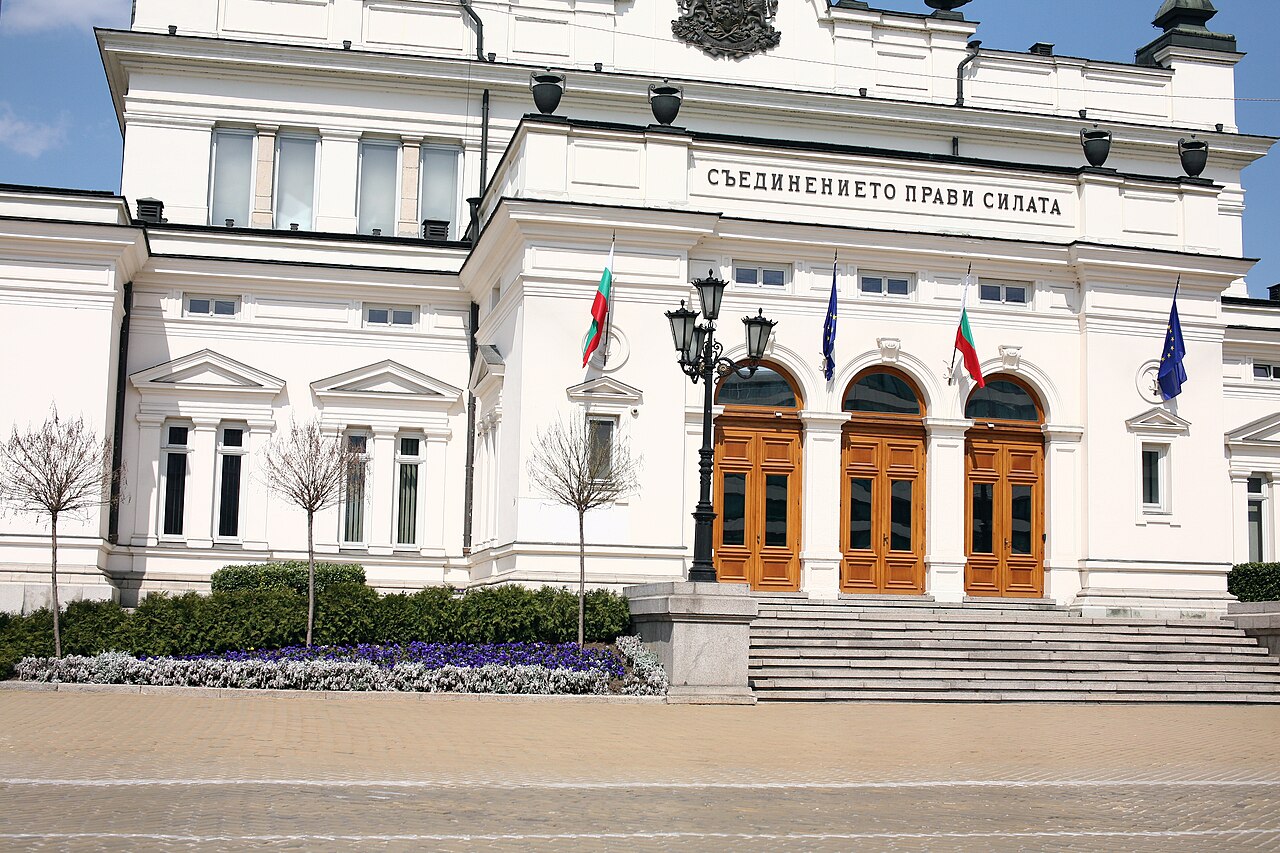Radev’s Progressive Bulgaria wins outright majority as final election results confirm five-party parliament
